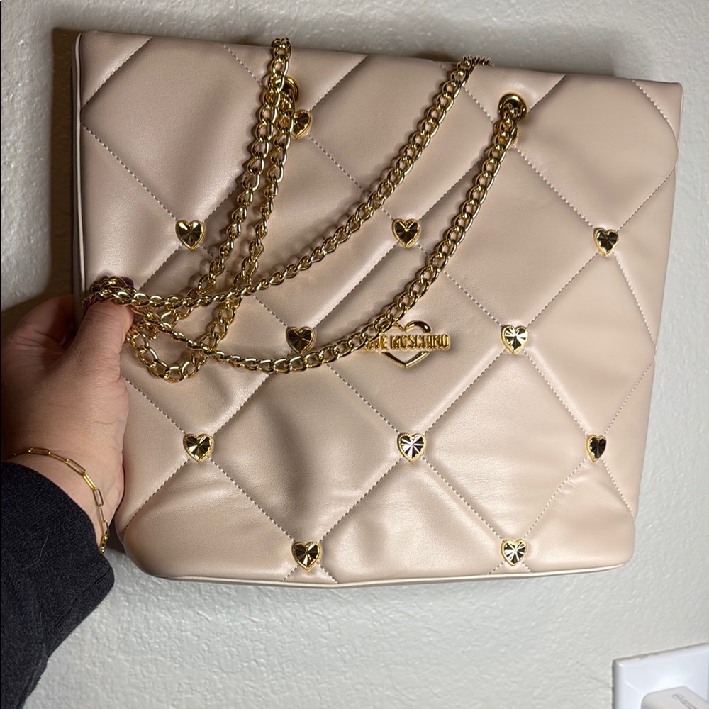 NWT Love Moschino Cream Quilted Chain Bag